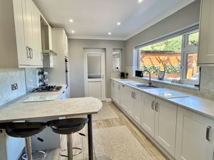 Breakfast Kitchen- click for photo gallery